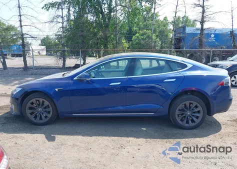 2020 Tesla Model S z USA, uszkodzony, nr VIN 5YJSA1E28LF379857